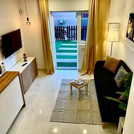 Roberto's House Entre Y Meloneras *